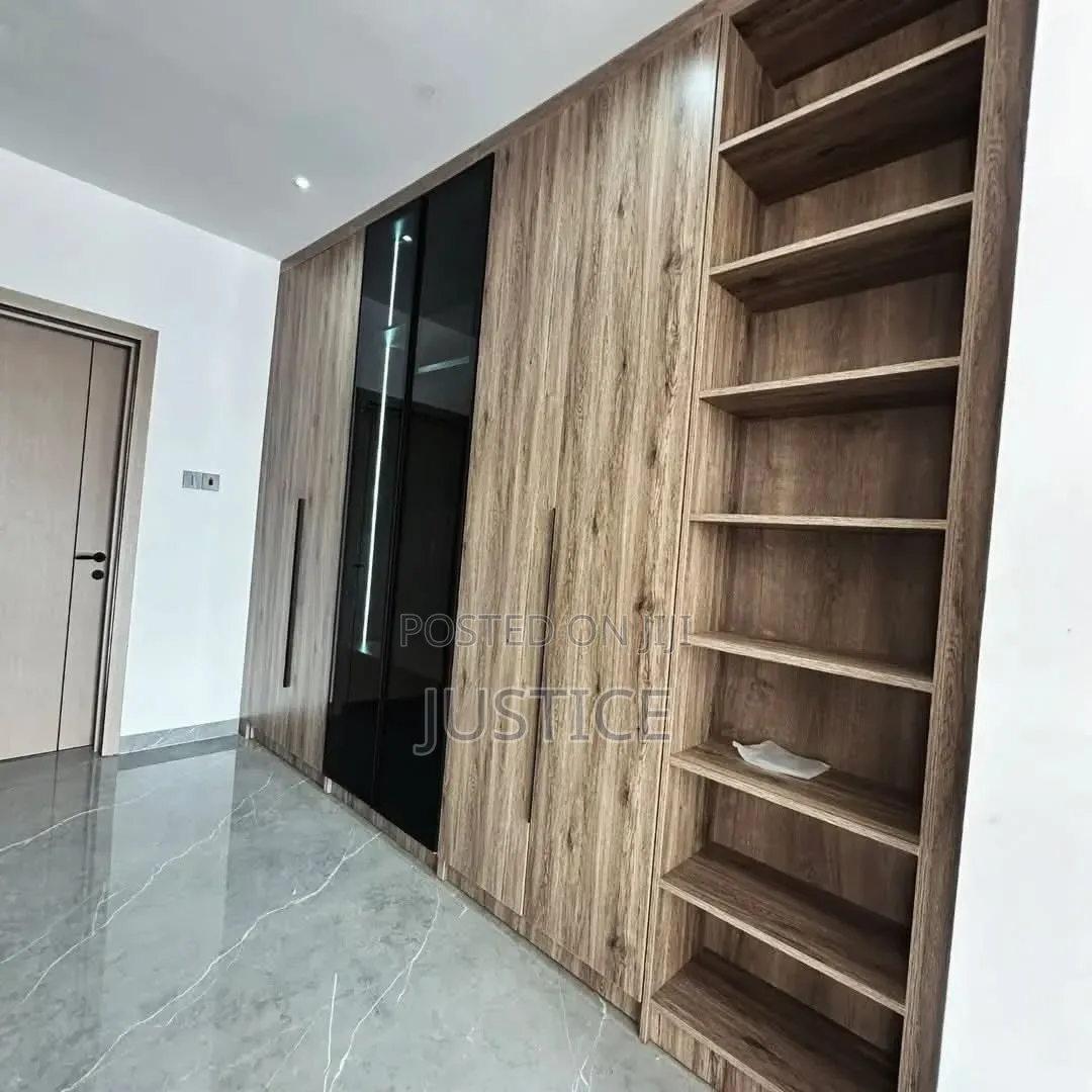 4bdrm House in Ashaley Botwe, School Junction for sale in School Junction