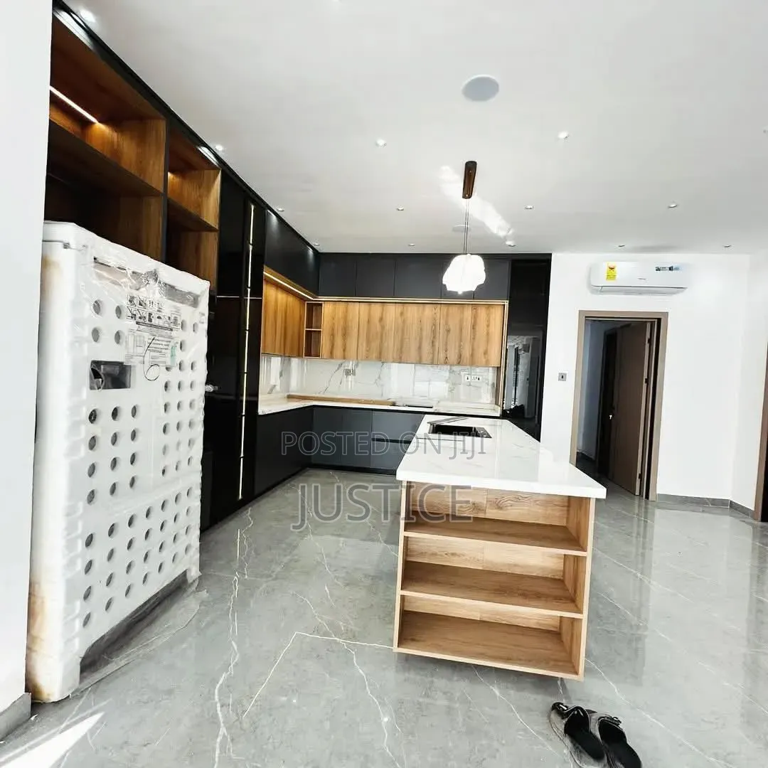 4bdrm House in Ashaley Botwe, School Junction for sale in School Junction