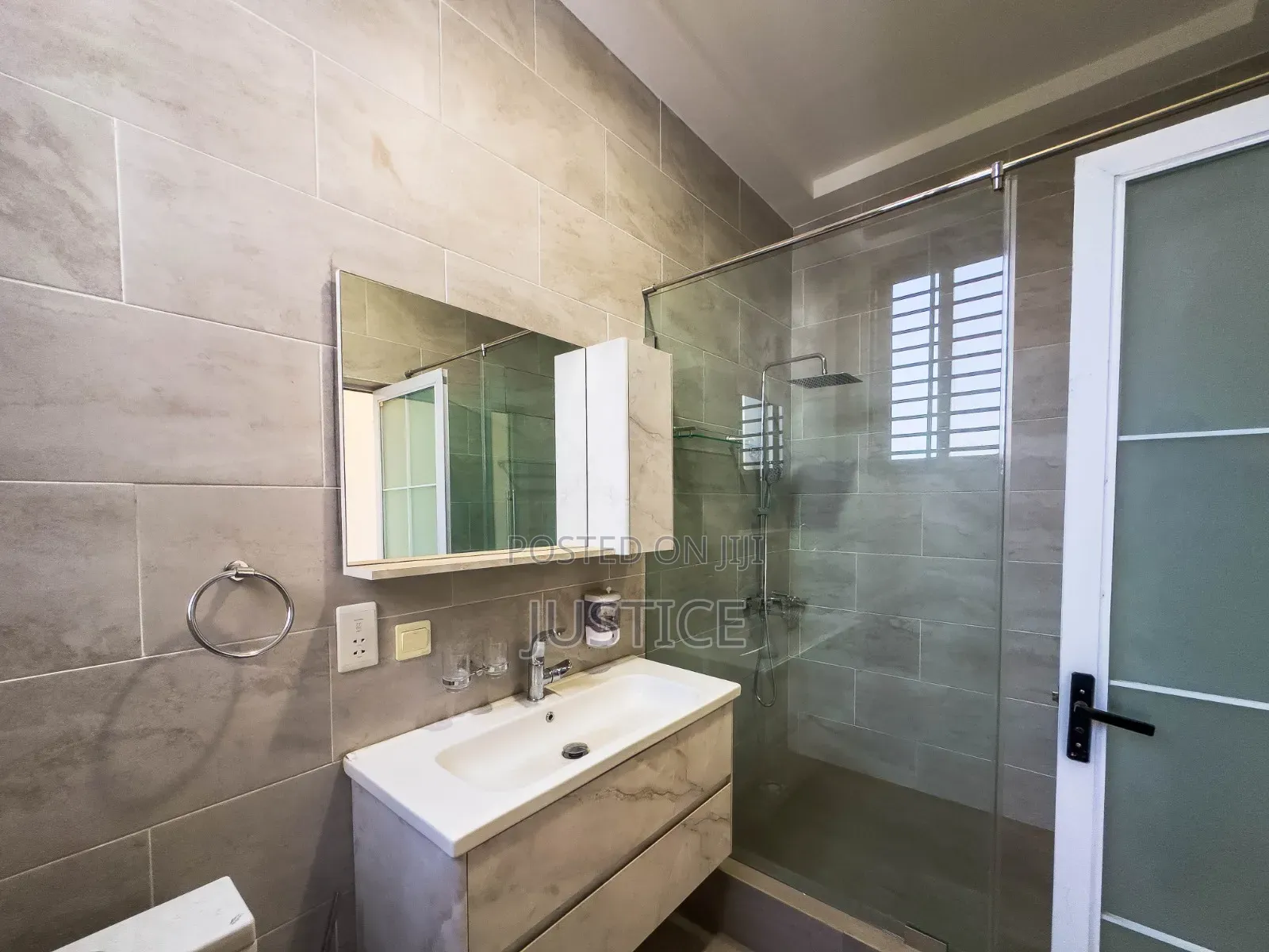 4bdrm Duplex in Nmai Dzon for sale in Nmai-Dzorn