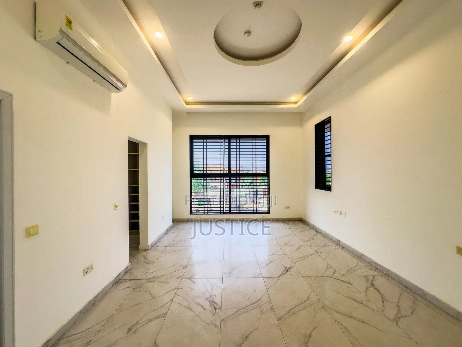 4bdrm Duplex in Nmai Dzon for sale in Nmai-Dzorn