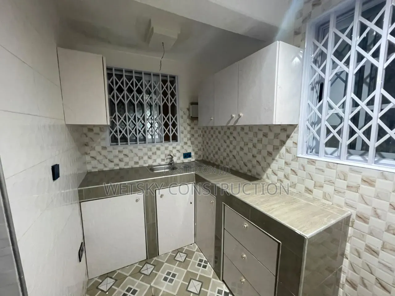 1bdrm Apartment in Anyaa Deeper Life, Market for rent in Market