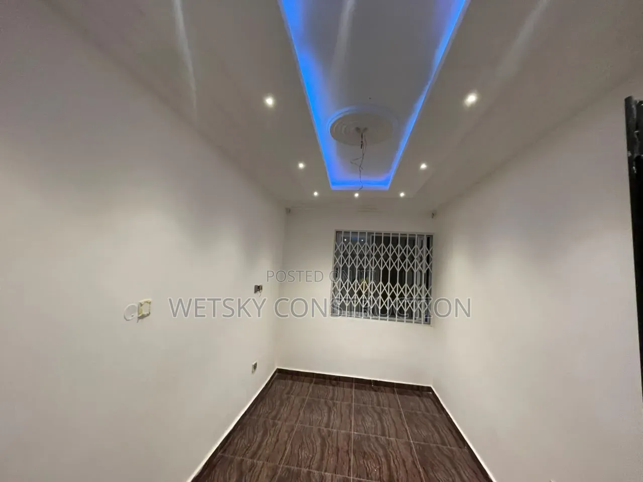 1bdrm Apartment in Anyaa Deeper Life, Market for rent in Market
