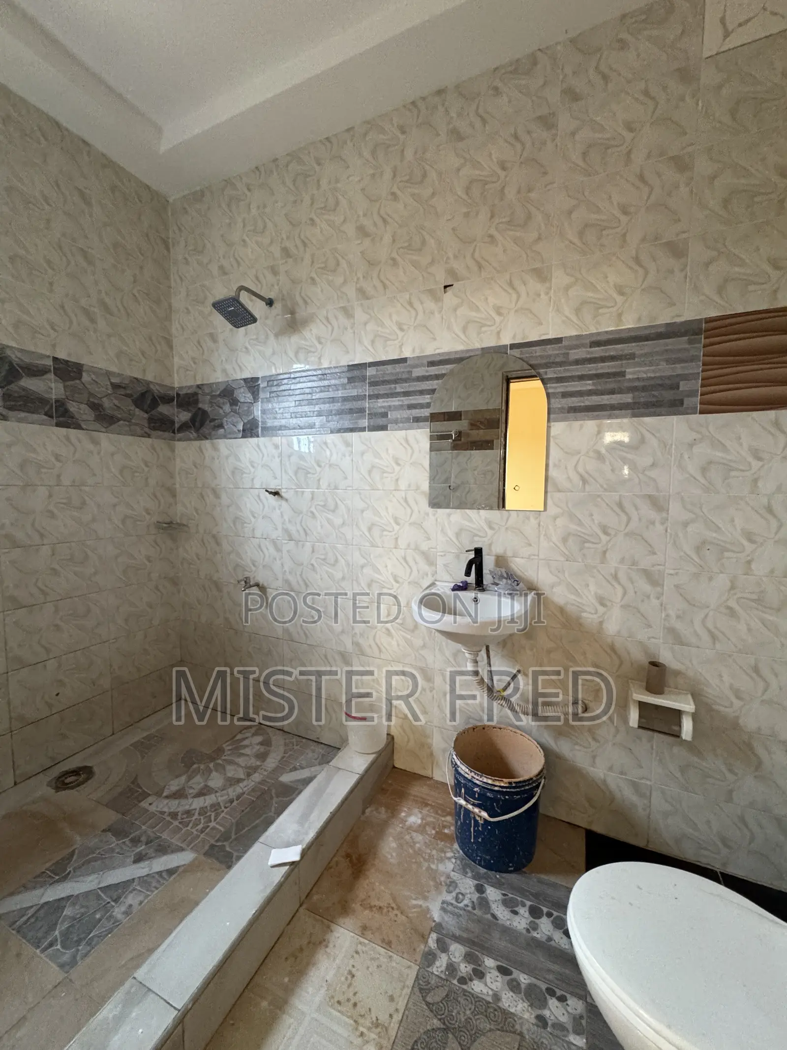 2bdrm Apartment in Redtop, Weija for rent in Weija