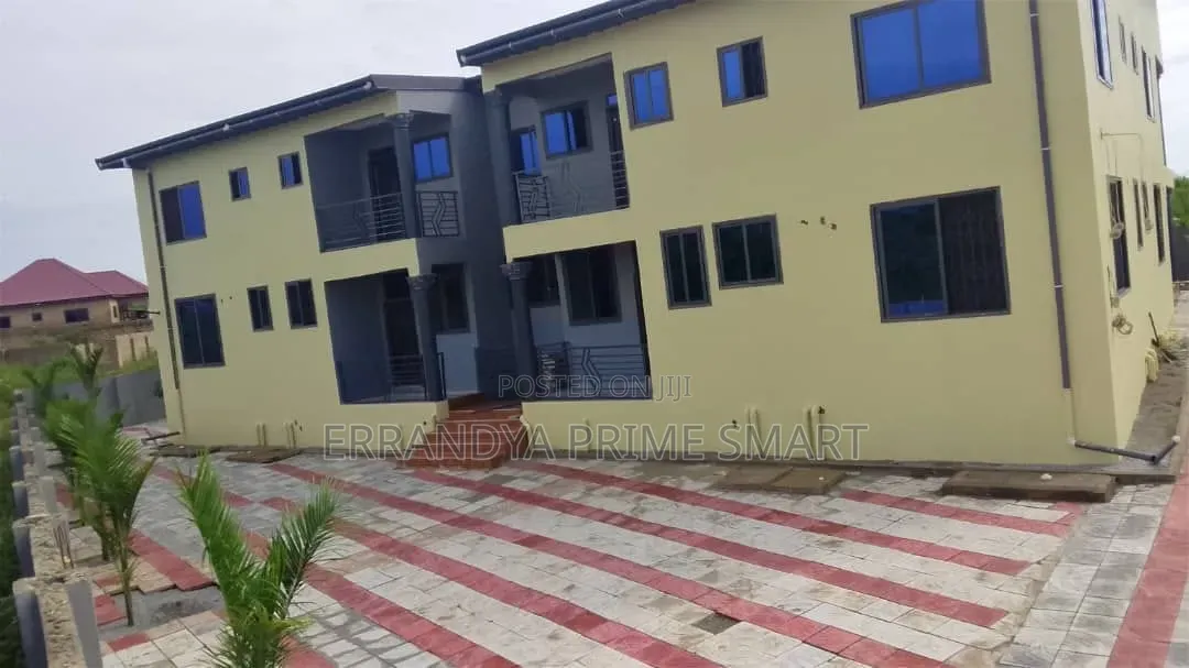 8bdrm House in Ofankor, Toll Booth for sale in Toll Booth