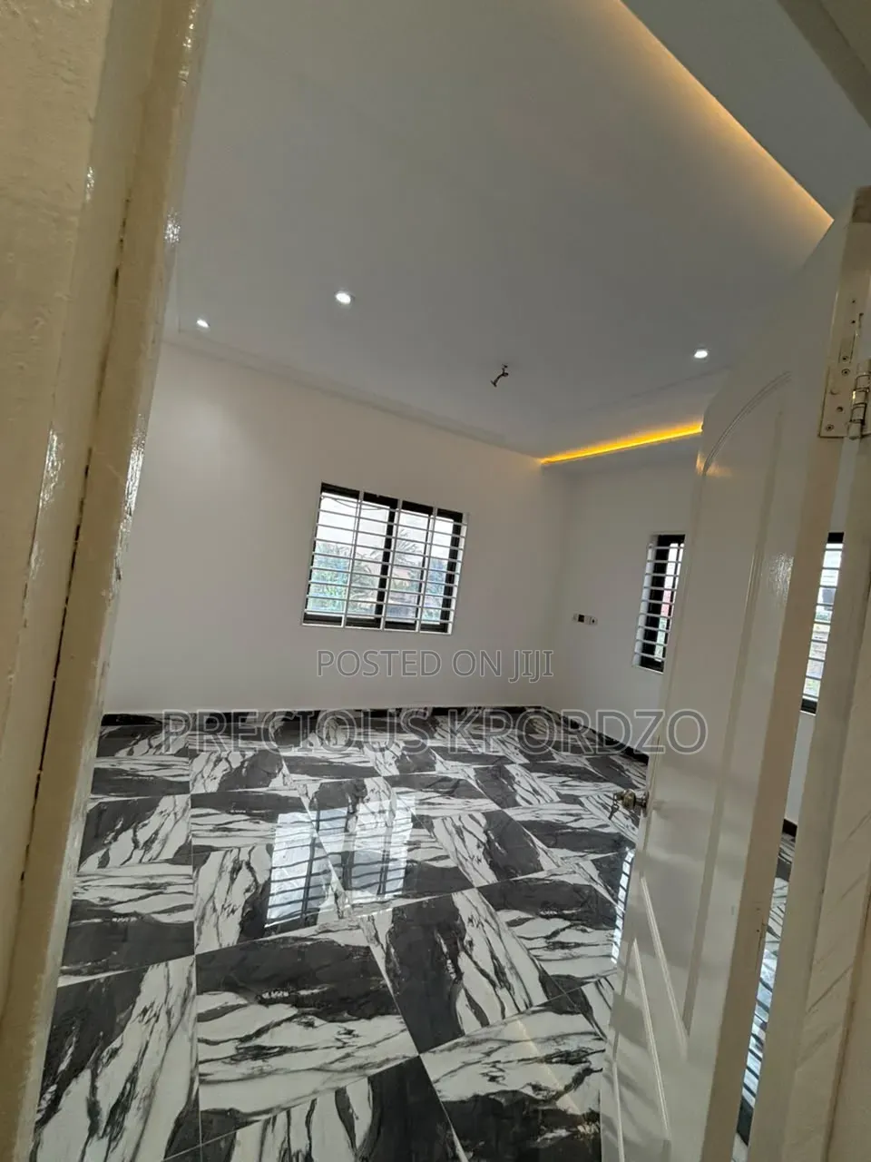 1bdrm Room & Parlour in Lakeside for rent in Lake Side Estate