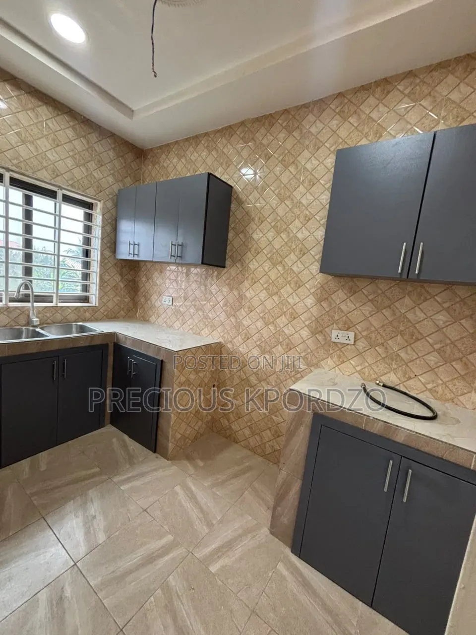1bdrm Room & Parlour in Lakeside for rent in Lake Side Estate