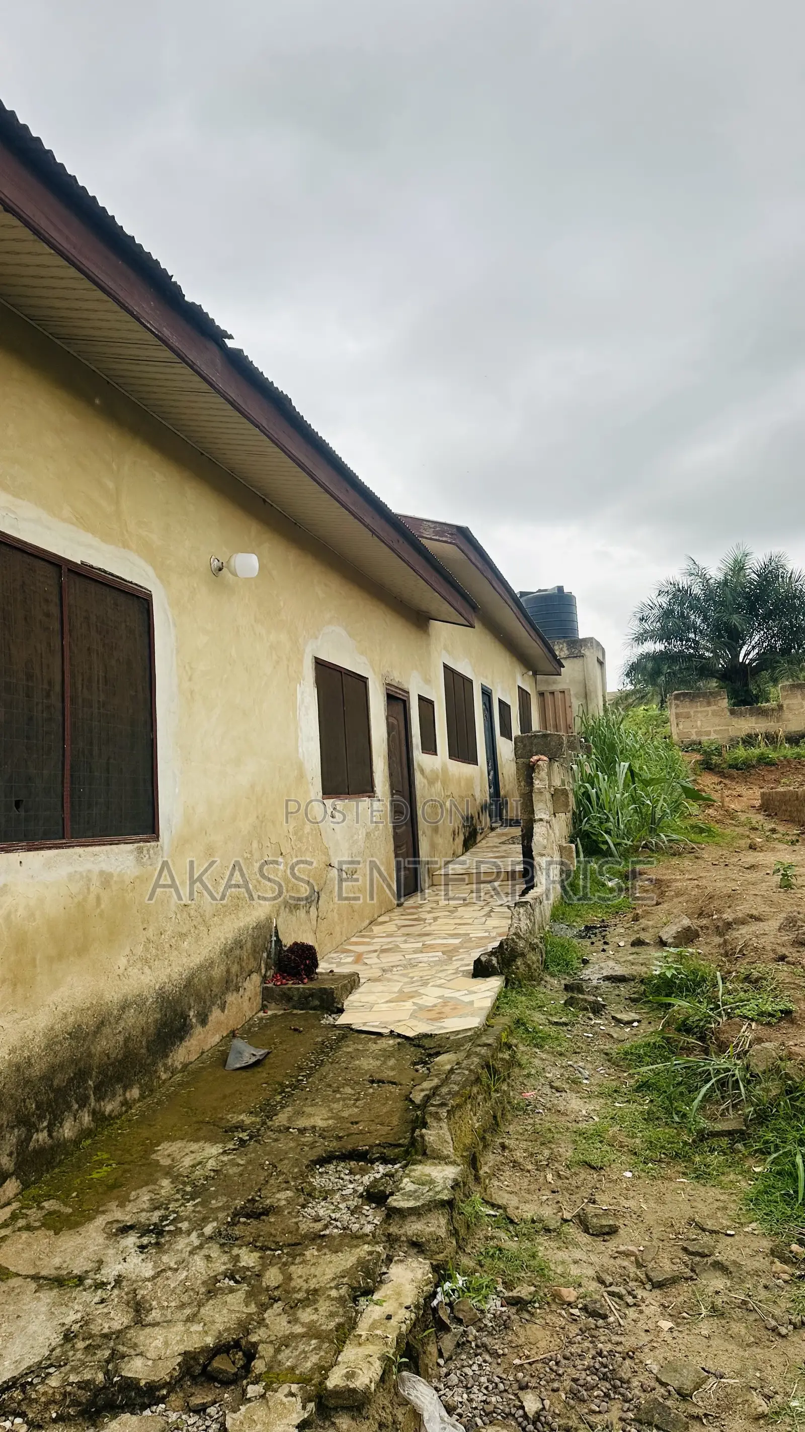 Furnished 5bdrm House in Atwima Kwanwoma for sale in Atwima Kwanwoma
