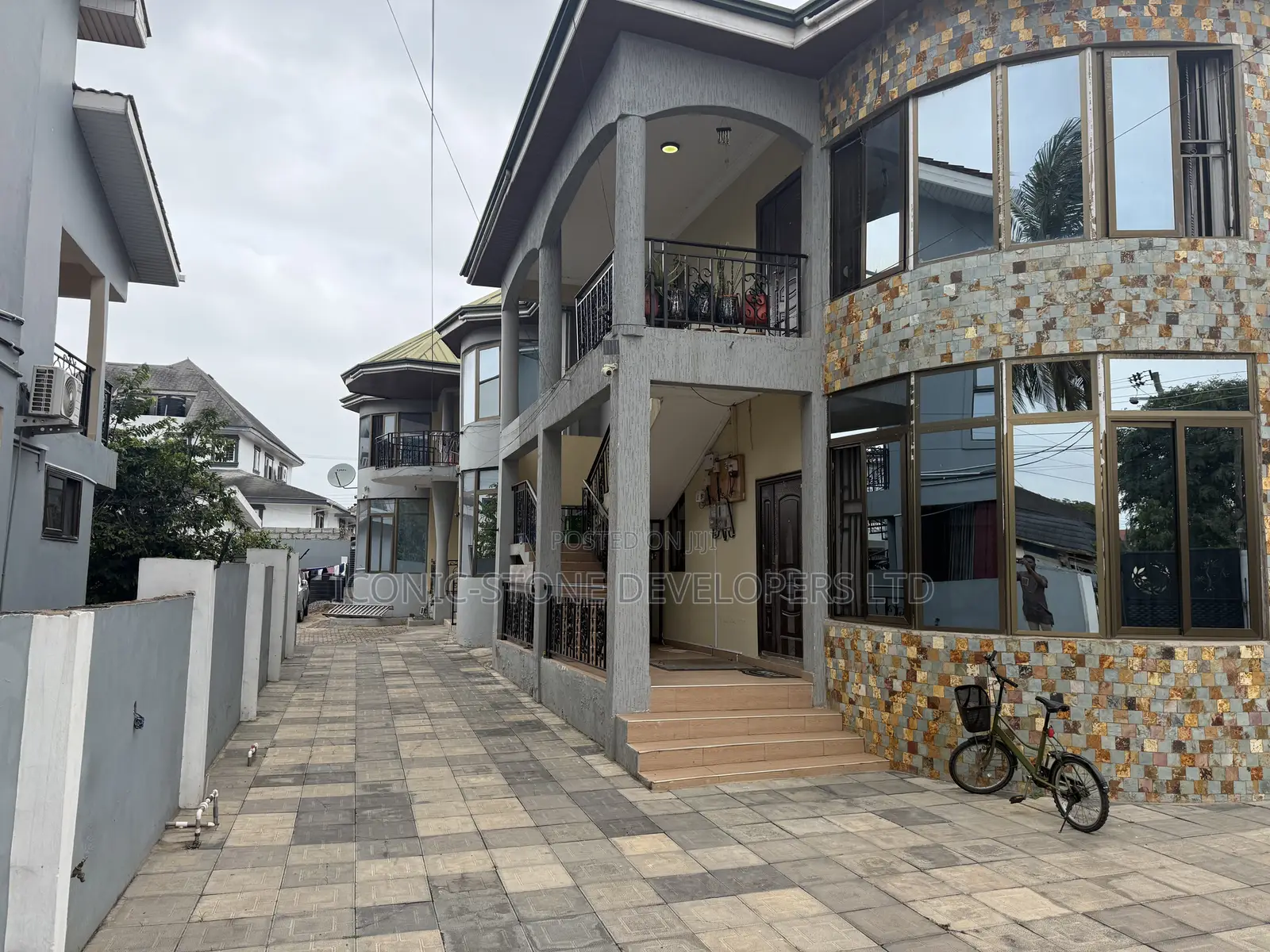 2bdrm Apartment in East Legon A&C for rent in East Legon
