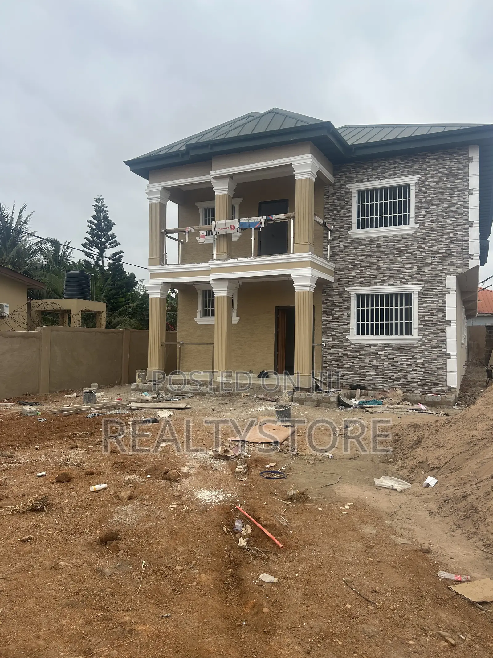 Furnished 5bdrm Duplex in Ashongman Estate, Accra Metropolitan for sale in Accra Metropolitan