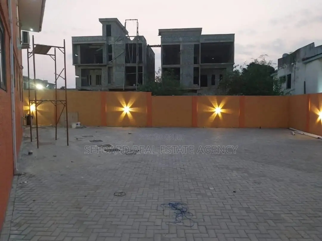 6bdrm Duplex in Sefdard Properties, Asylum Down for rent in Asylum Down
