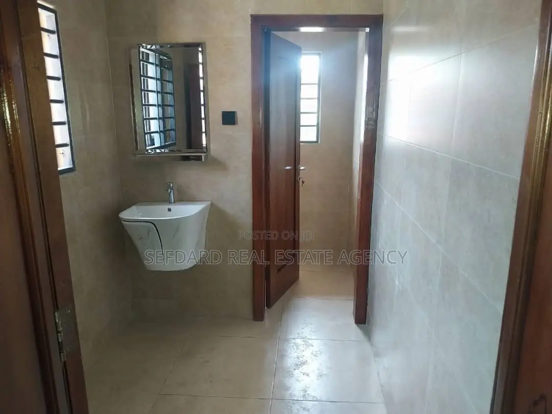 6bdrm Duplex in Sefdard Properties, Asylum Down for rent in Asylum Down