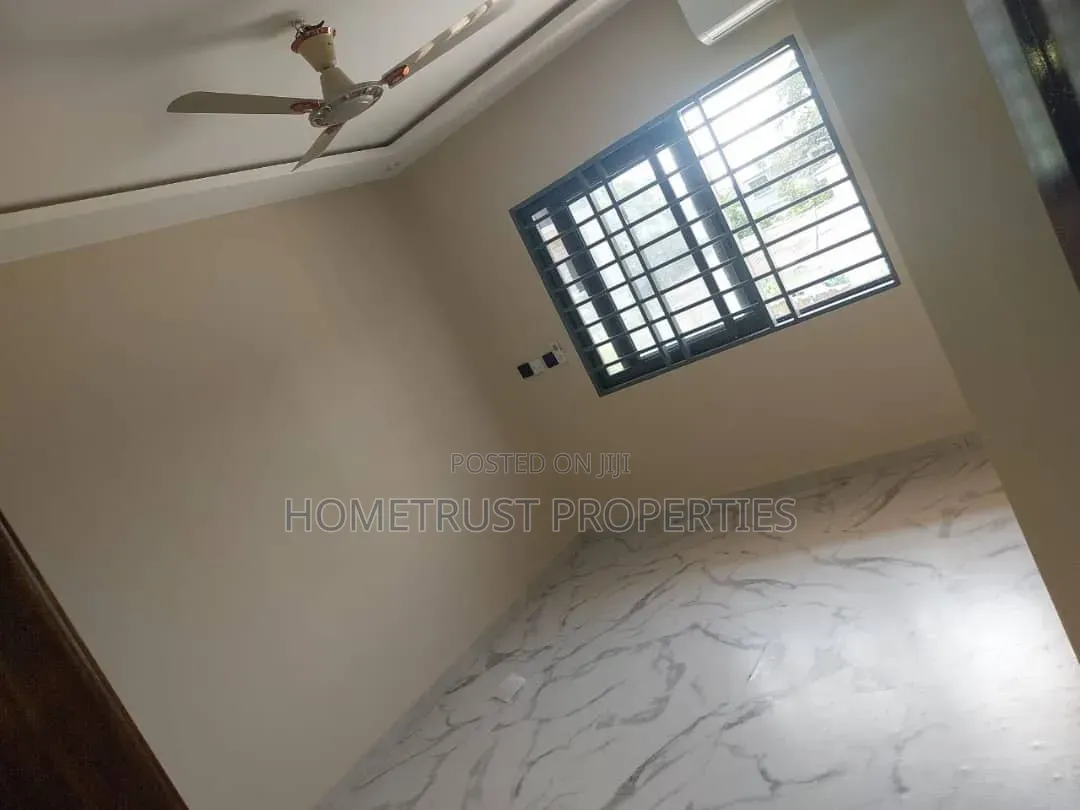 6bdrm Duplex in Asylum Down, Happy FM Area for rent in Happy FM Area