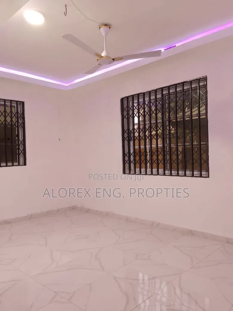 1bdrm Apartment in Adenta Rowi, Frafraha for rent in Frafraha