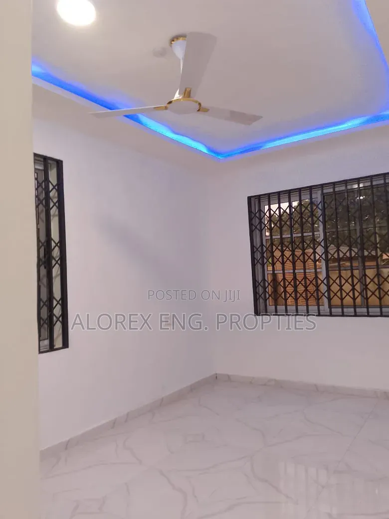 1bdrm Apartment in Adenta Rowi, Frafraha for rent in Frafraha