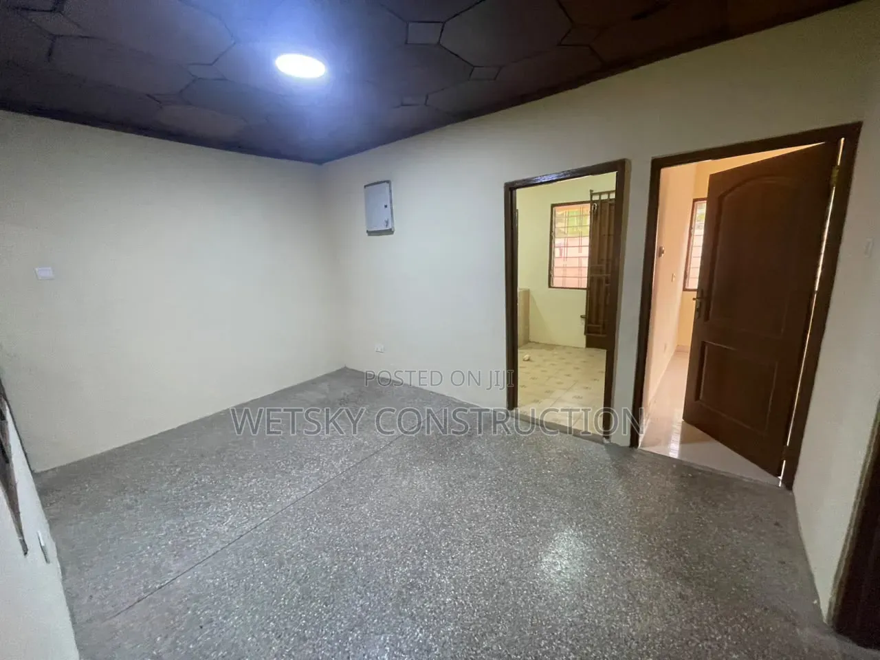 2bdrm Apartment in Deeper Life, Market for rent in Market
