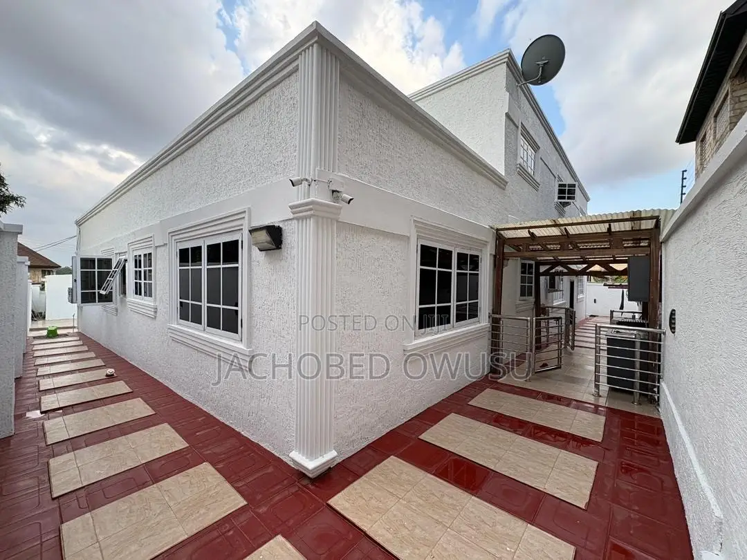 Furnished 6bdrm Mansion in Atwima Nwabiagya for sale in Atwima Nwabiagya