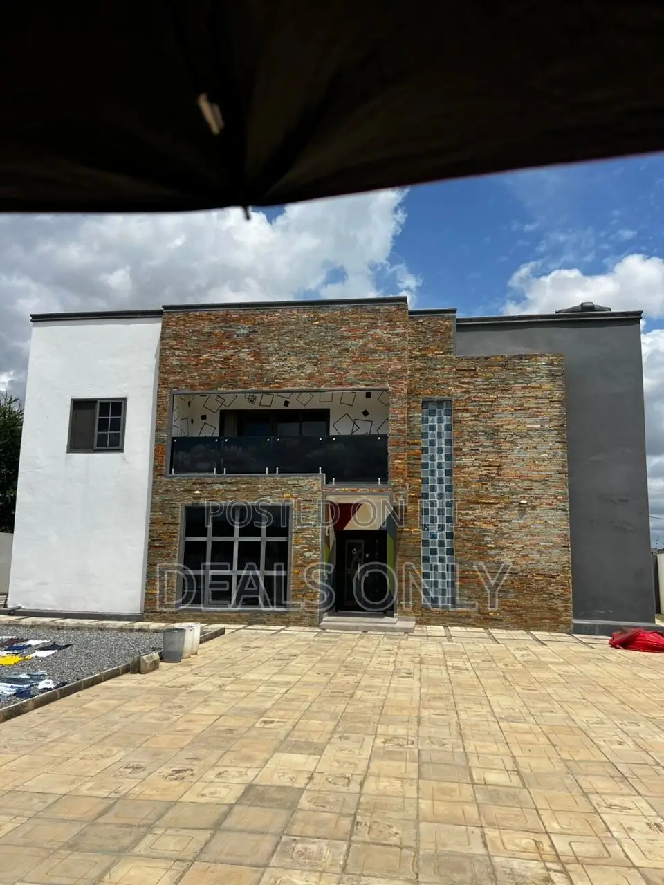 8bdrm Mansion in Accra Metropolitan for sale in Accra Metropolitan