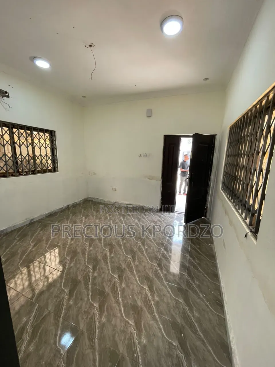 1bdrm Room & Parlour in Adenta Commandos Lst for rent in Commandos