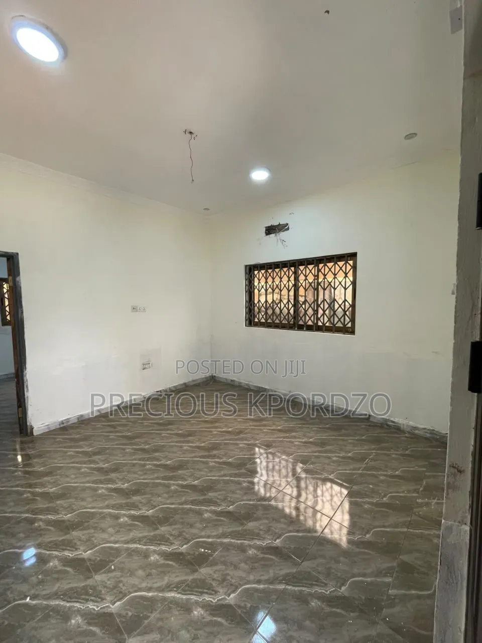 1bdrm Room & Parlour in Adenta Commandos Lst for rent in Commandos