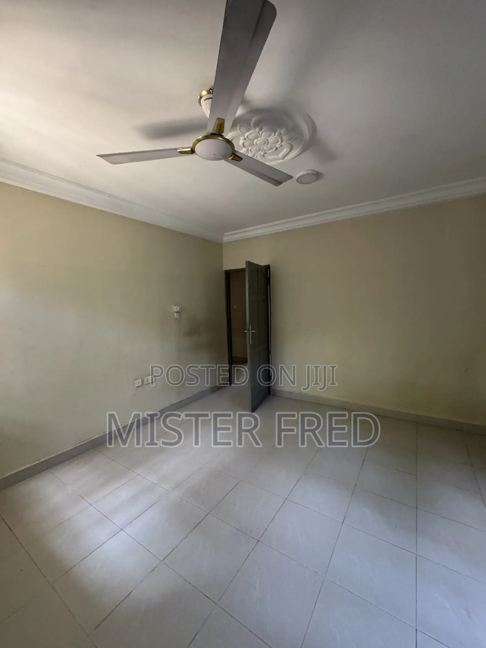 3bdrm Apartment in Scc, Weija for rent in Weija
