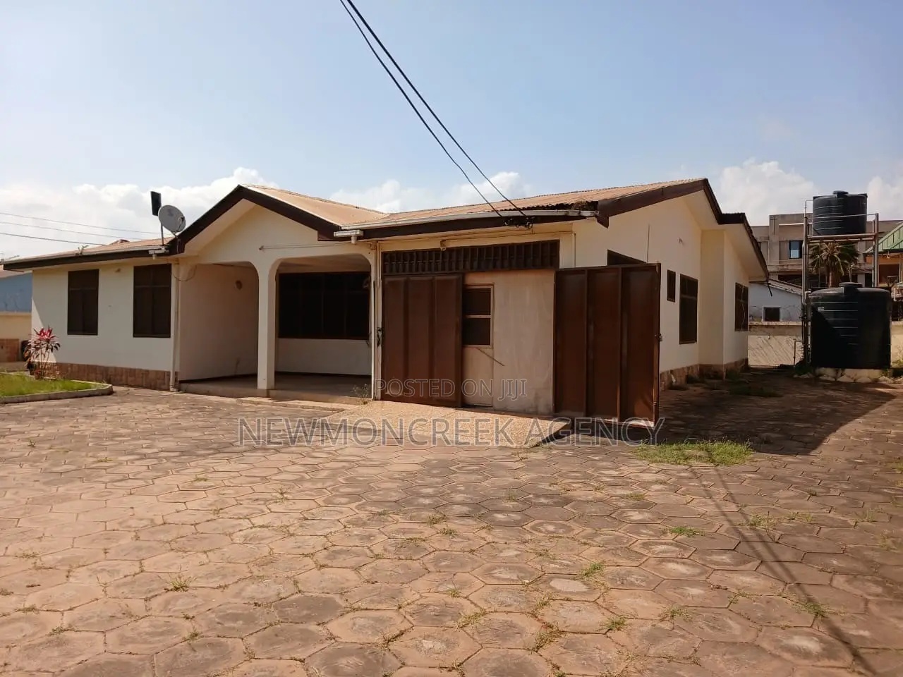 3bdrm Bungalow in Adenta Pantang, Barrier for sale in Barrier