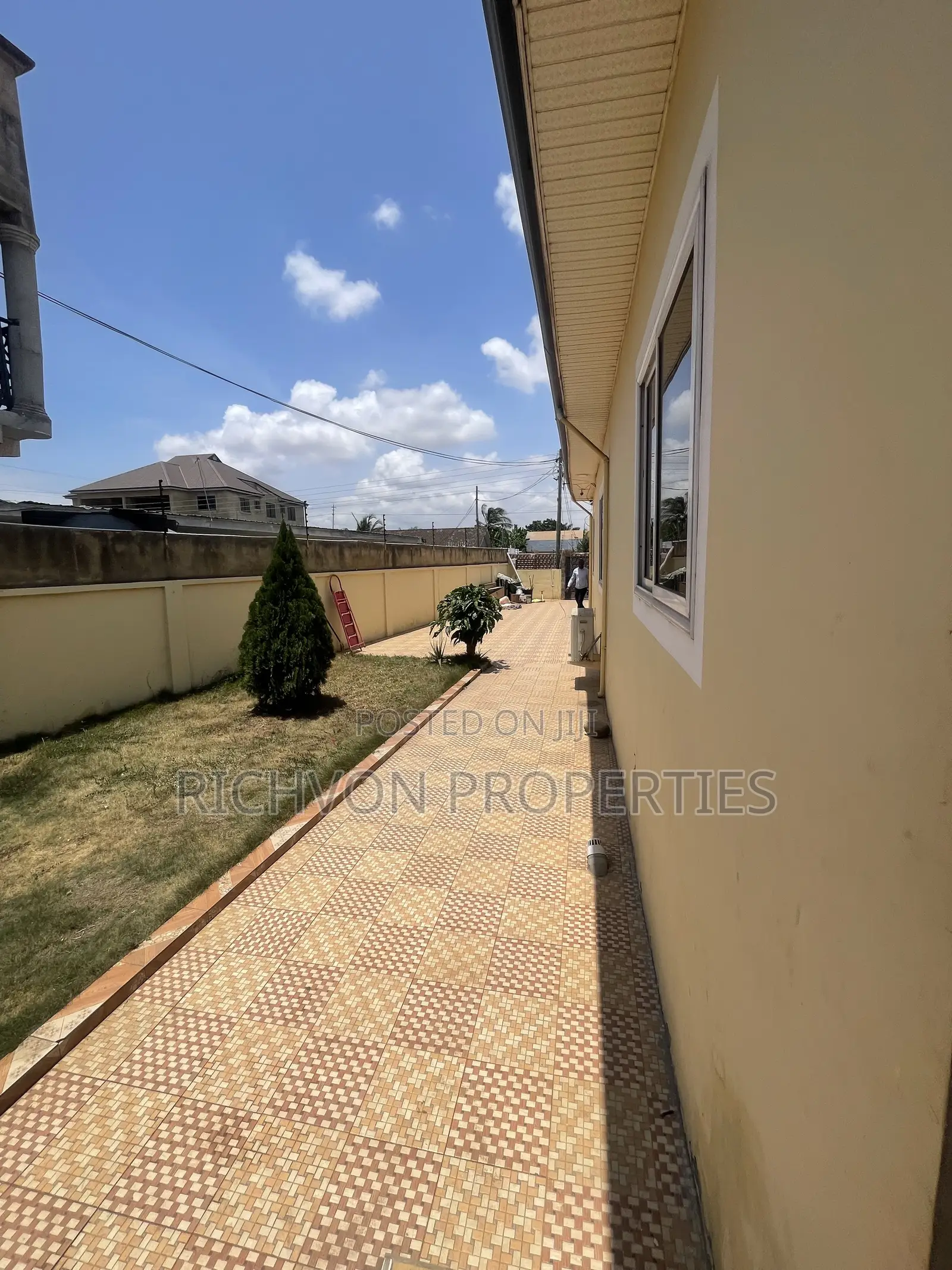 5bdrm Apartment in Richvon Properties, Baatsona Total for rent in Baatsona Total