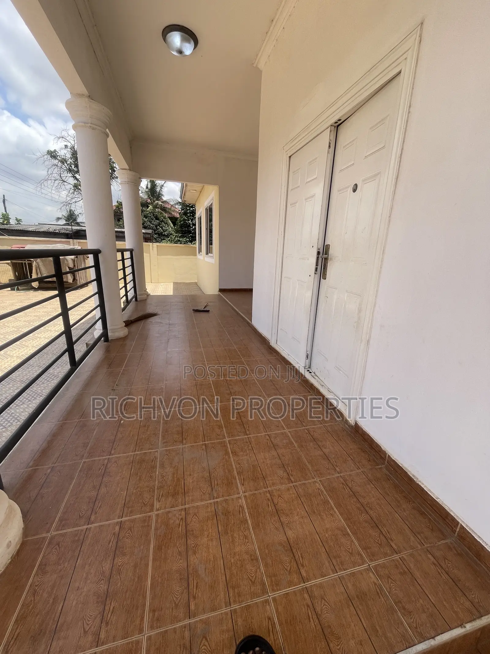5bdrm Apartment in Richvon Properties, Baatsona Total for rent in Baatsona Total