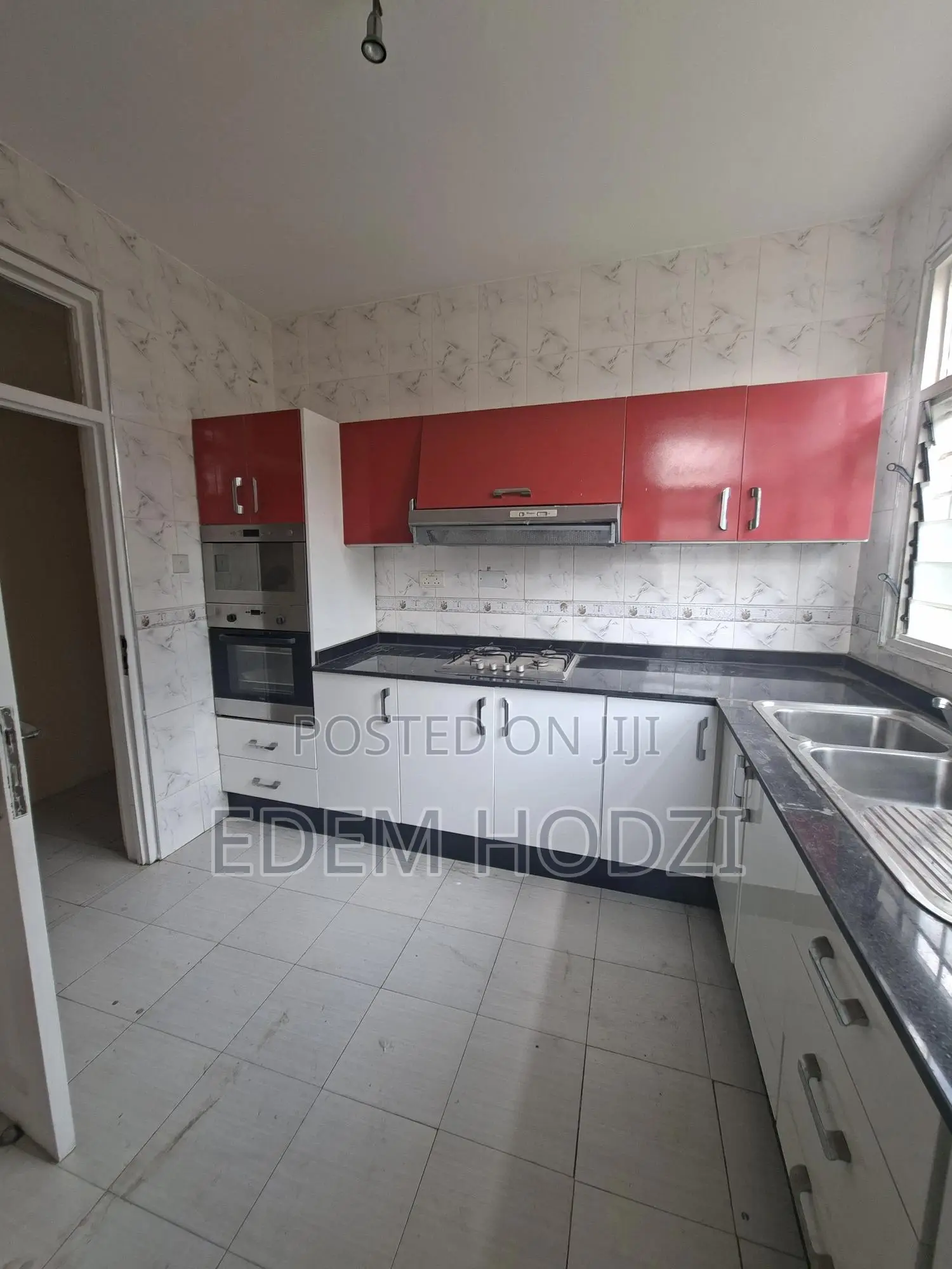3bdrm Block of Flats in 2B Court 5, Housing Down for sale in Housing Down