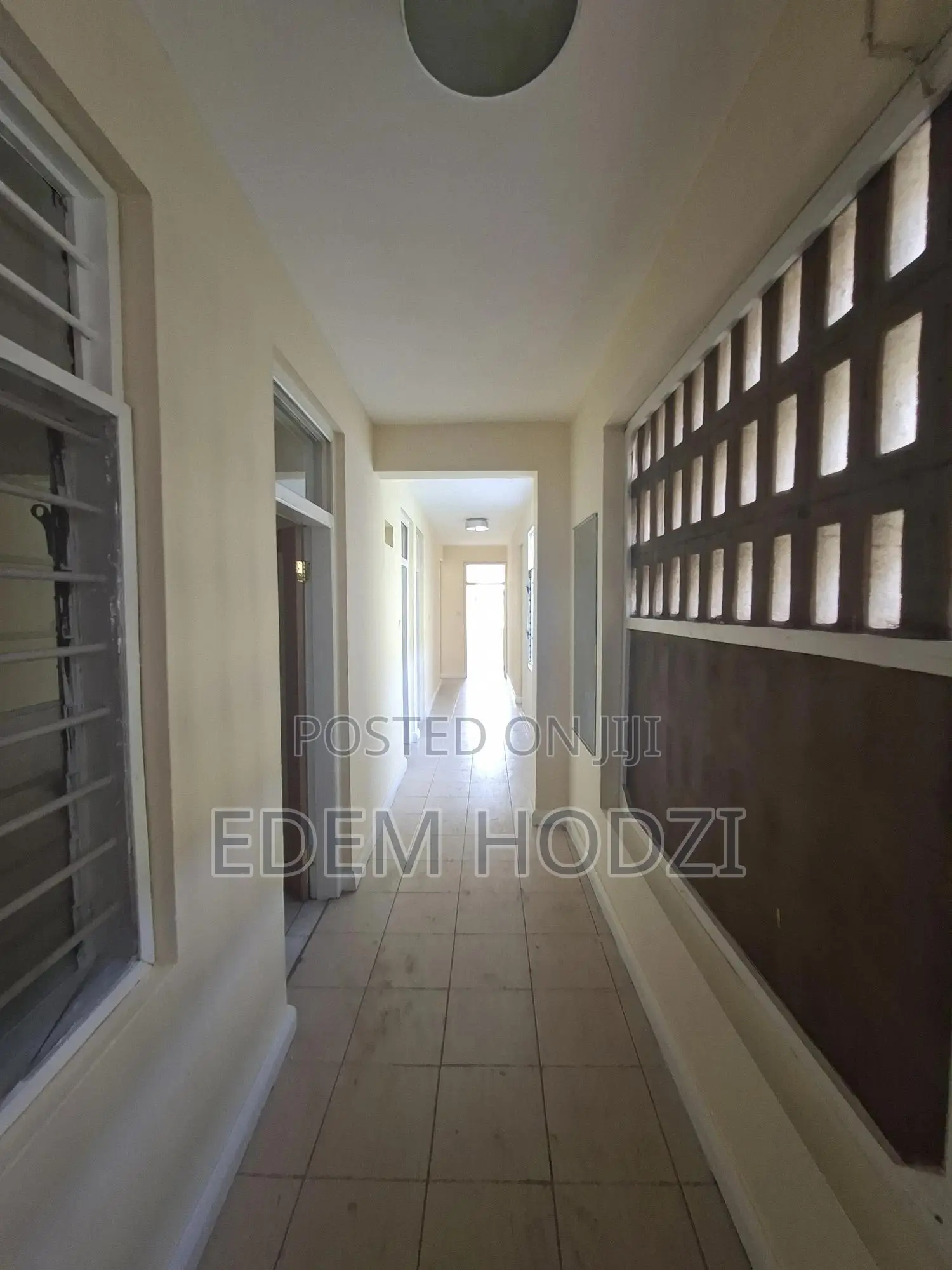 3bdrm Block of Flats in 2B Court 5, Housing Down for sale in Housing Down