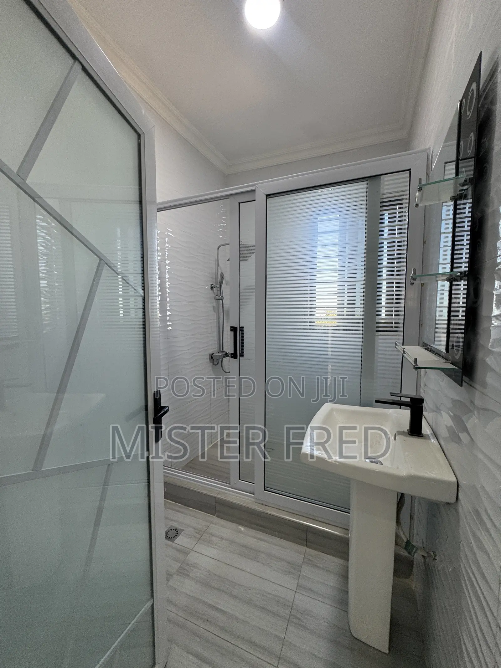2bdrm Apartment in Bortianor Aplaku, Weija for rent in Weija