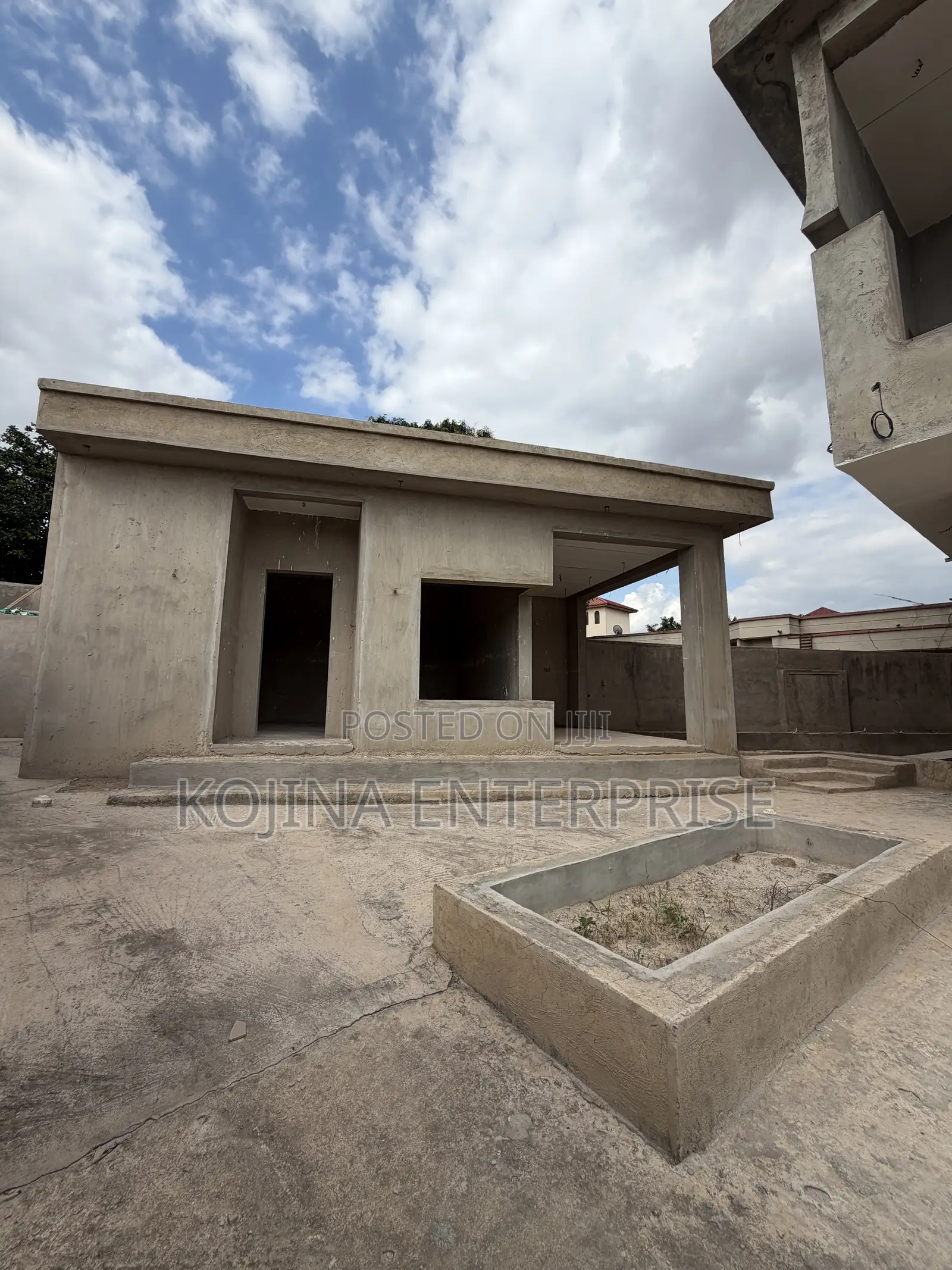 8bdrm Mansion in Daban, Kumasi Metropolitan for sale in Kumasi Metropolitan