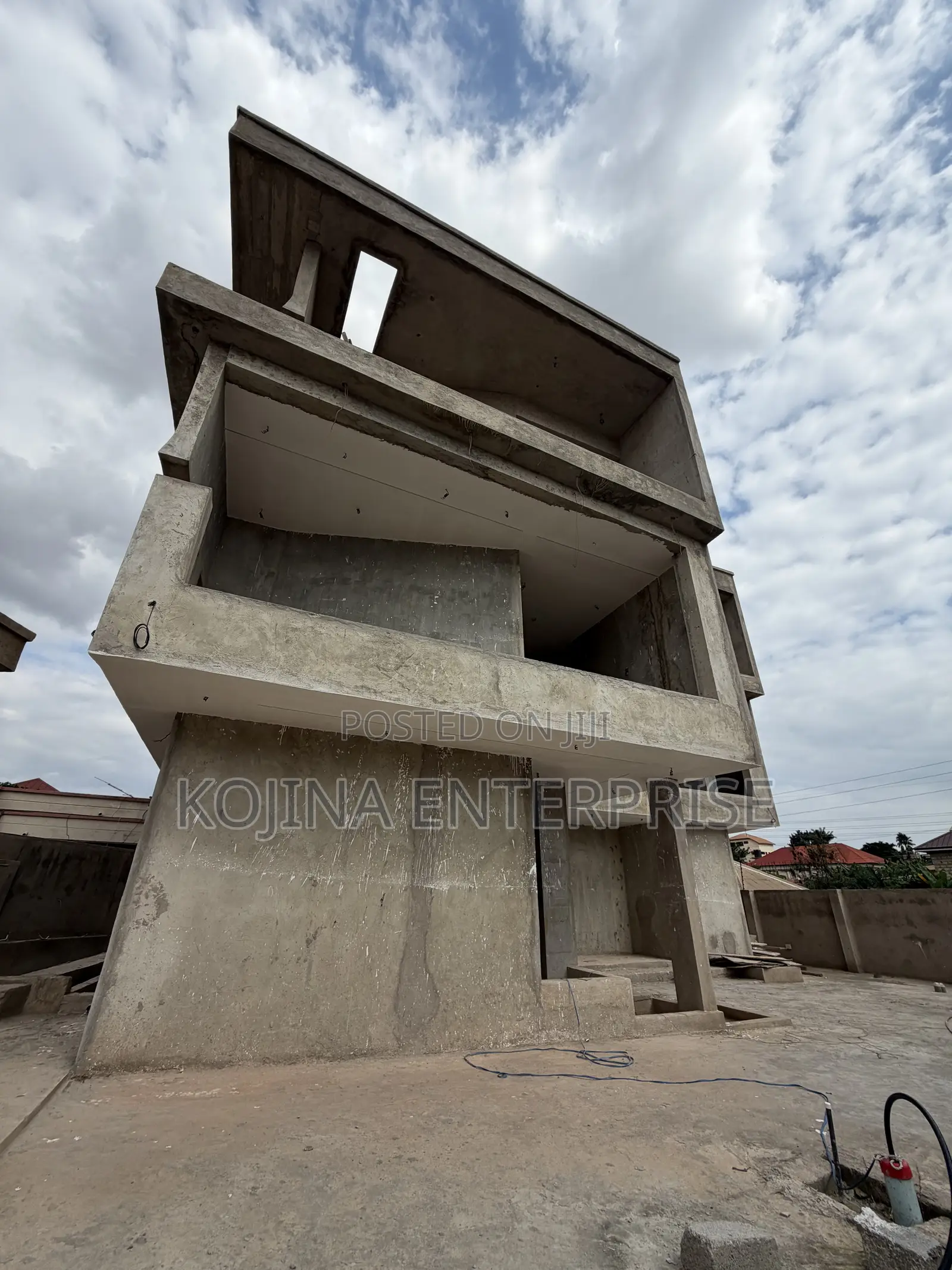 8bdrm Mansion in Daban, Kumasi Metropolitan for sale in Kumasi Metropolitan