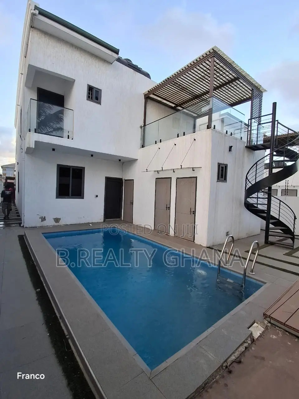 4bdrm House in Baatsona Total for sale in Baatsona Total