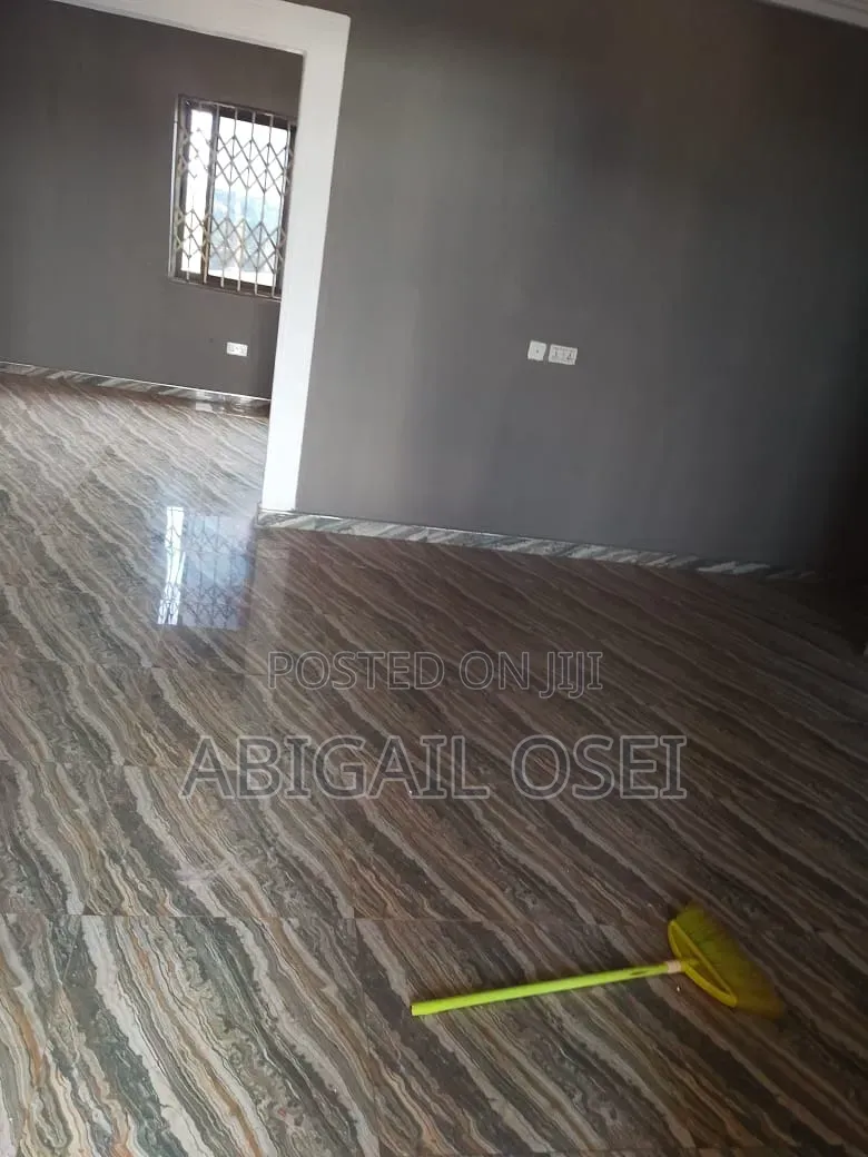 2bdrm Apartment in Asheyie, Main Station for rent in Main Station