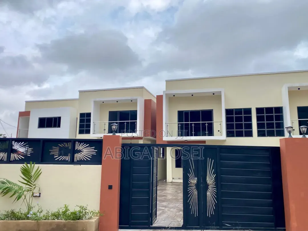 4bdrm House in Oyarifa Special for sale in Oyarifa Mall Area