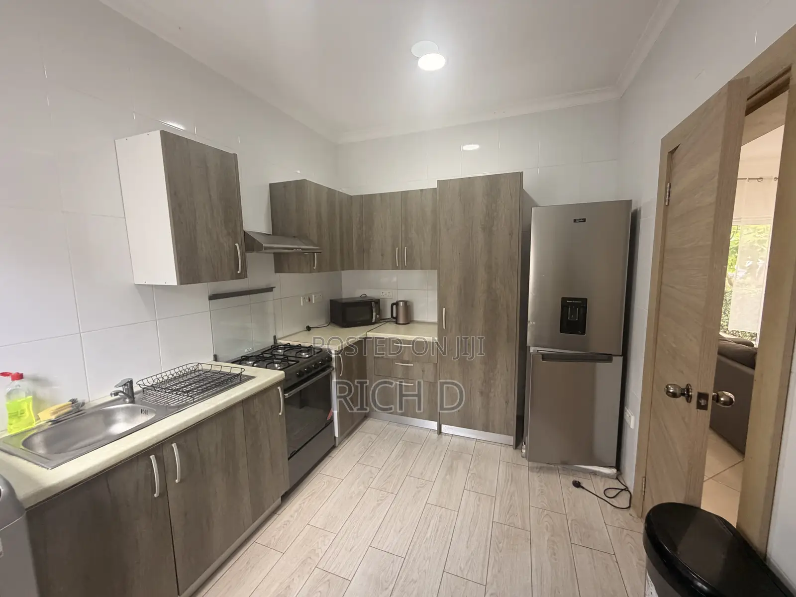 Furnished 3bdrm House in The Greens Estate, Community 25 for rent in Community 25