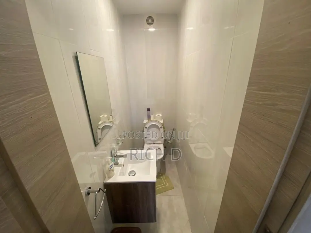 Furnished 2bdrm House in The Greens Estate, Community 25 for rent in Community 25