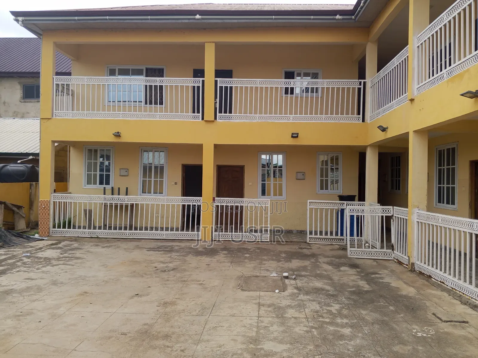 12bdrm Apartment in ....., Ablekuma for sale in Ablekuma