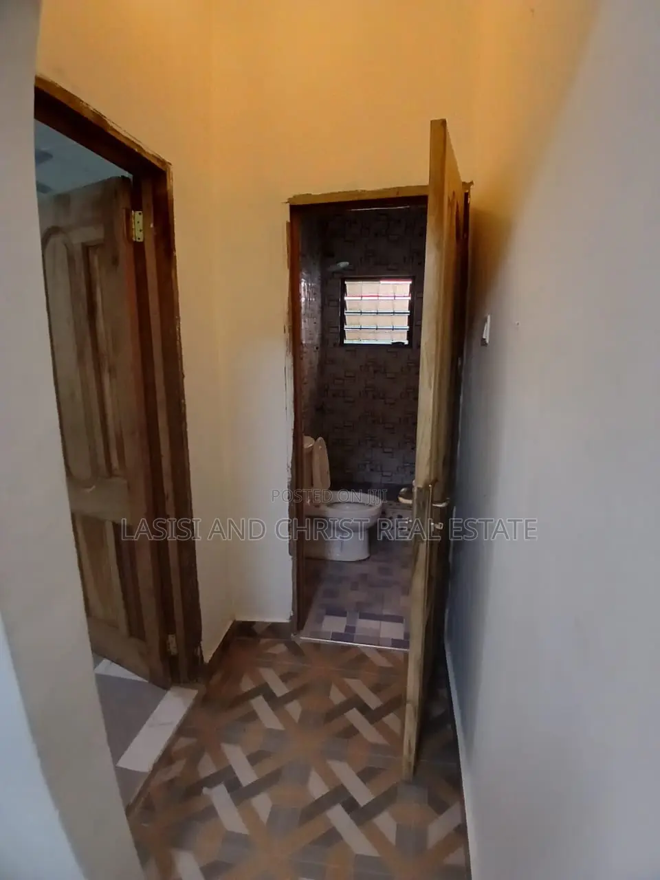 1bdrm Apartment in Lasisi And Christ, Amasaman for rent in Amasaman