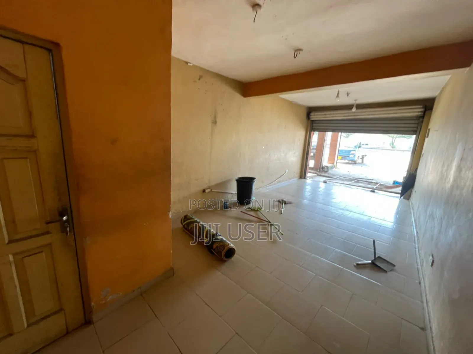 Shop for Rent in NIC