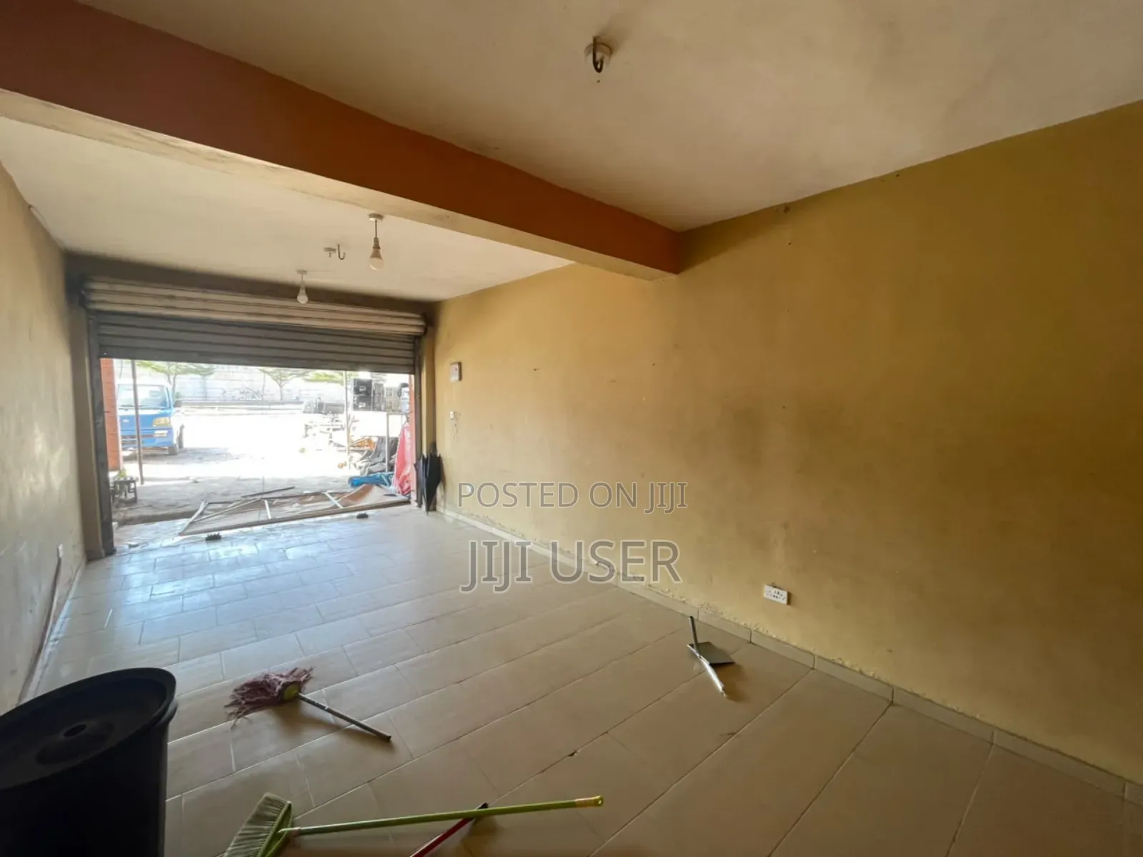Shop for Rent in NIC