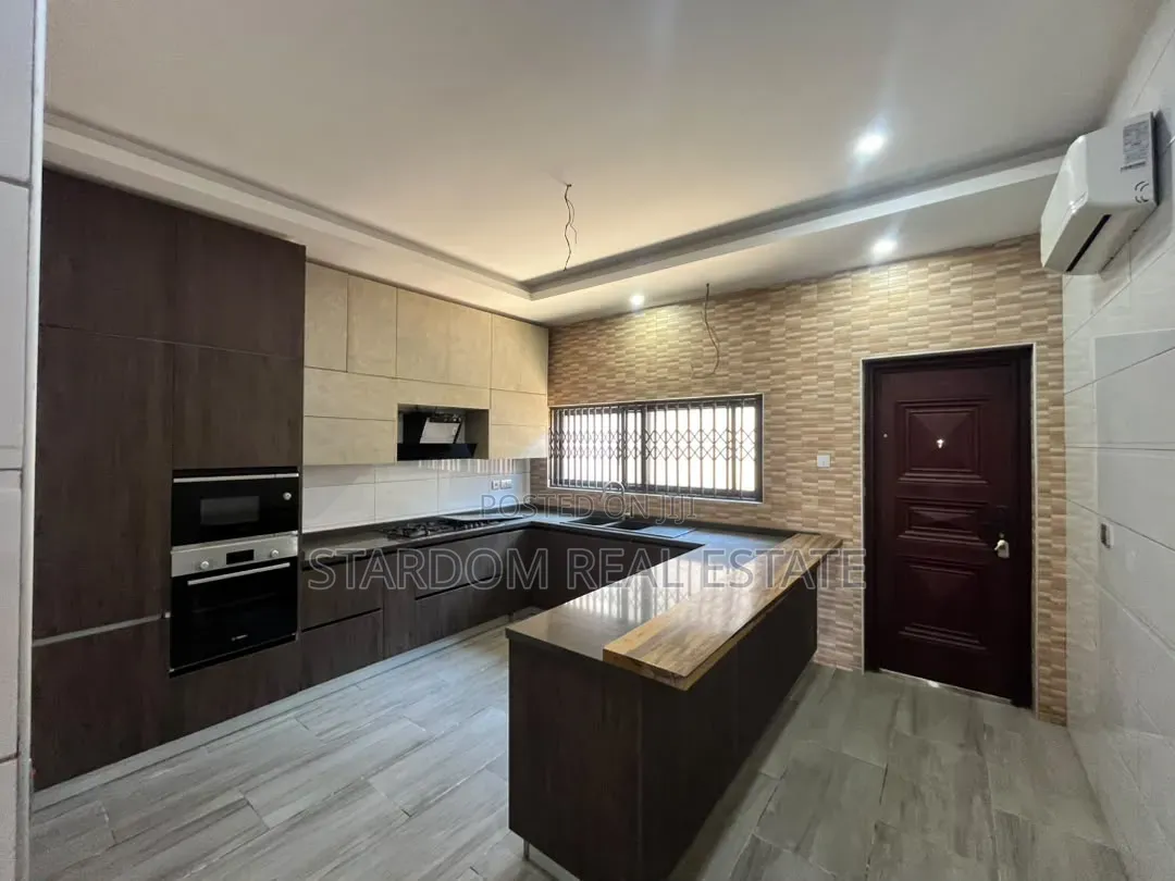 5bdrm Duplex in East Legon, A&C Mall Area for rent in A&C Mall Area