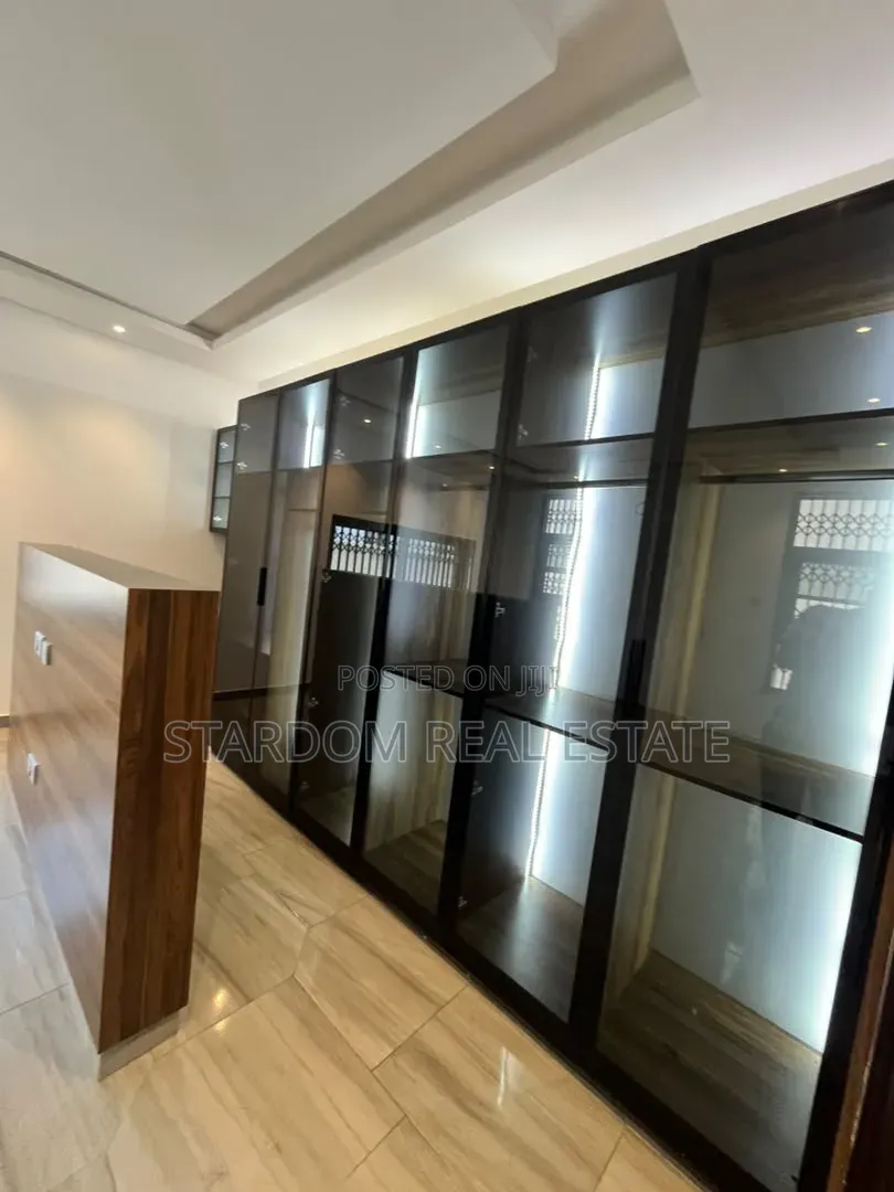 5bdrm Duplex in East Legon, A&C Mall Area for rent in A&C Mall Area