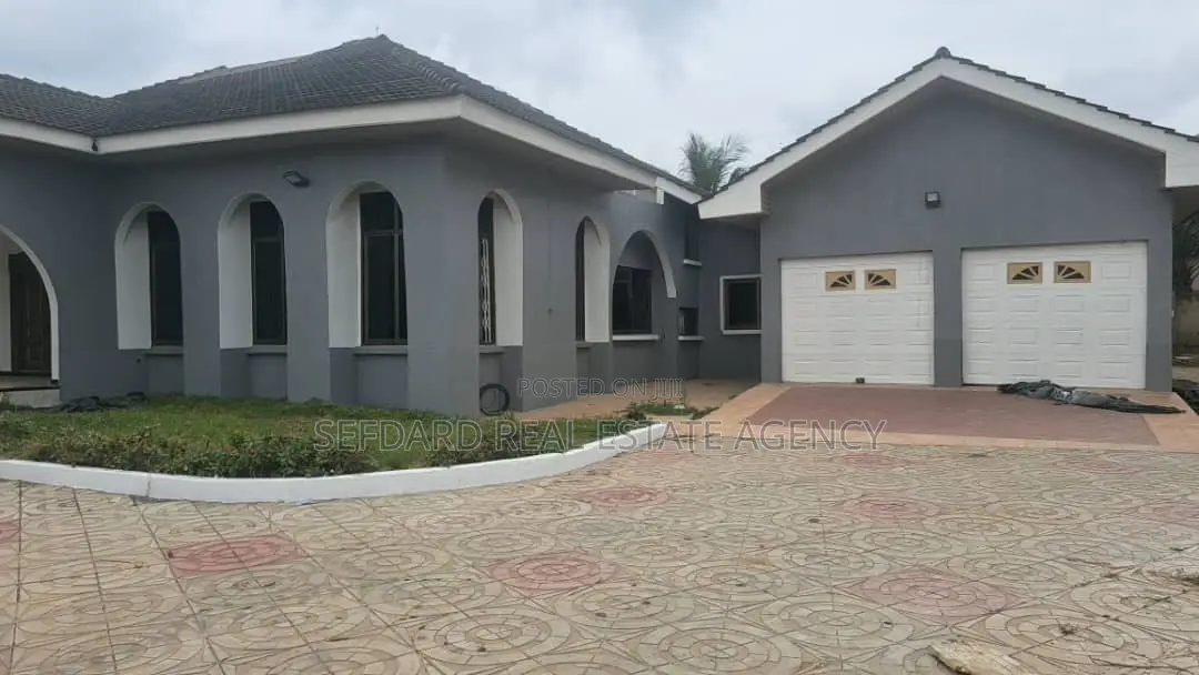 5bdrm House in Sefdard Properties, Kwabenya for rent in Kwabenya