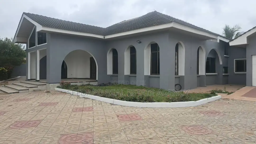 5bdrm House in Sefdard Properties, Kwabenya for rent in Kwabenya