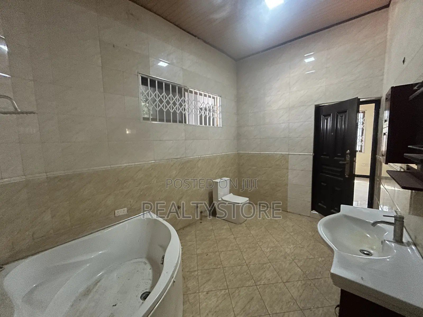 5bdrm House in Ashongman Estate, Accra Metropolitan for rent in Accra Metropolitan