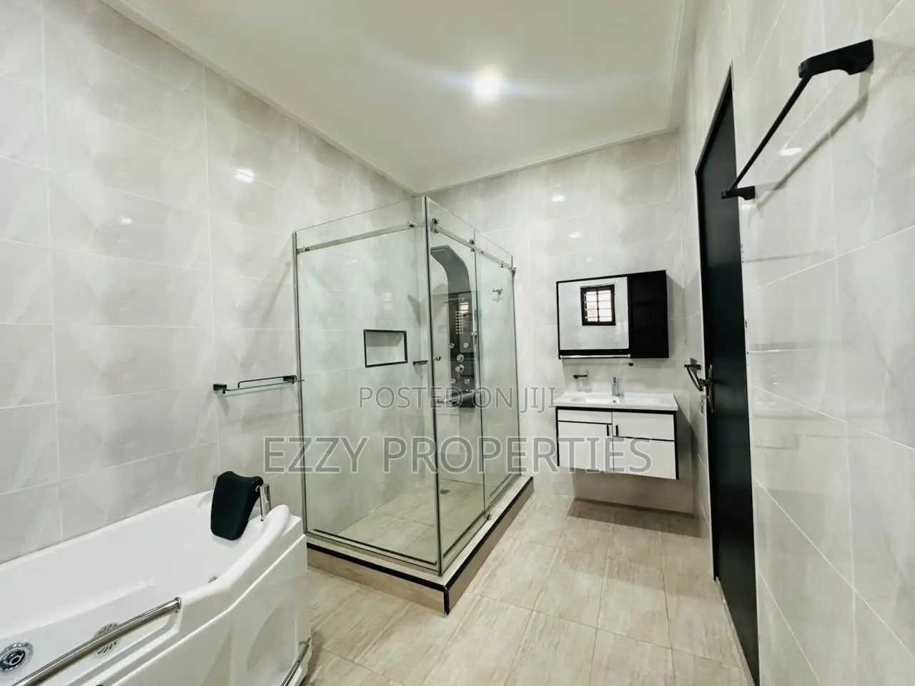 3bdrm House in Oyarifa for sale in Oyarifa