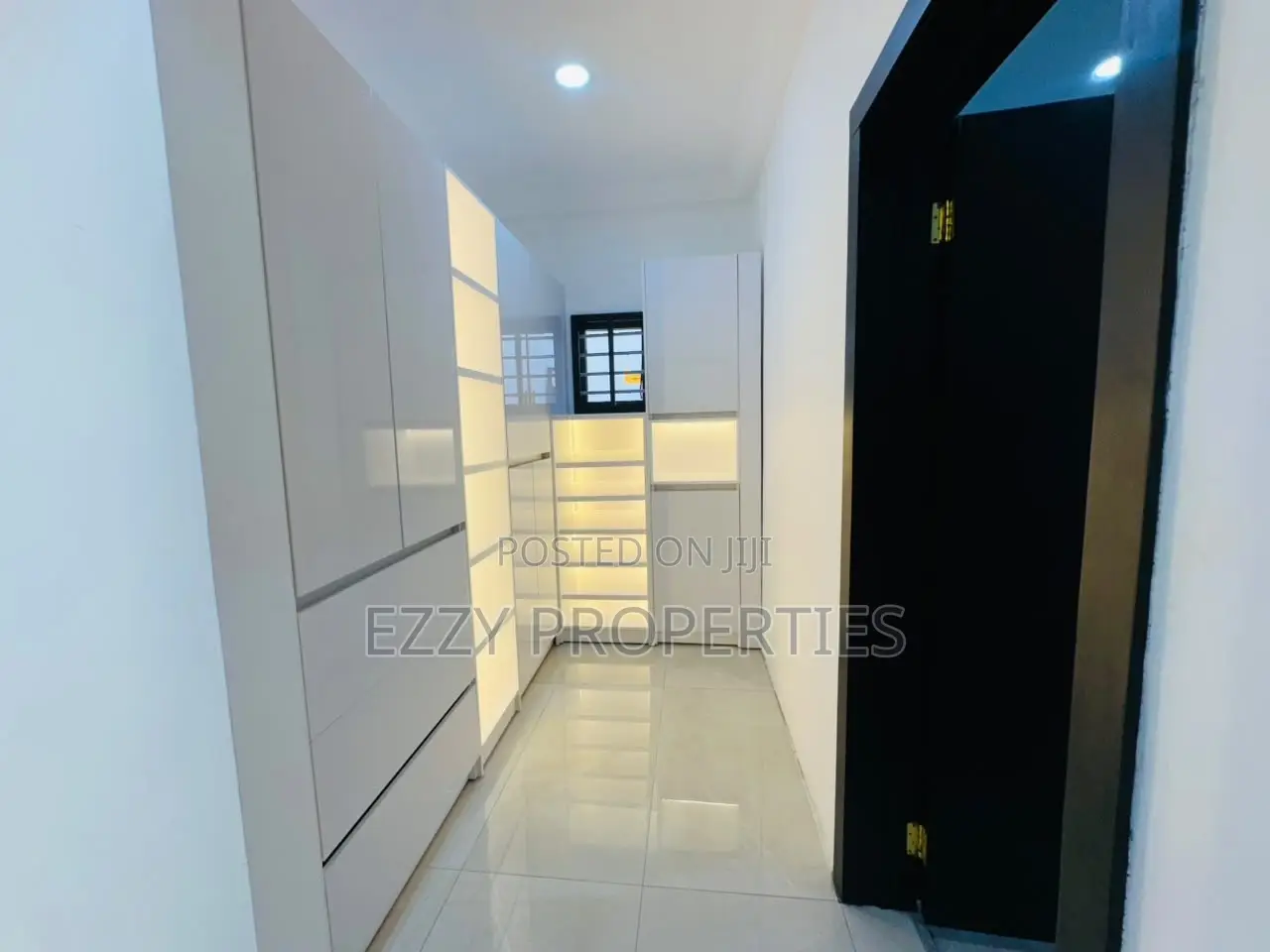 3bdrm House in Oyarifa for sale in Oyarifa