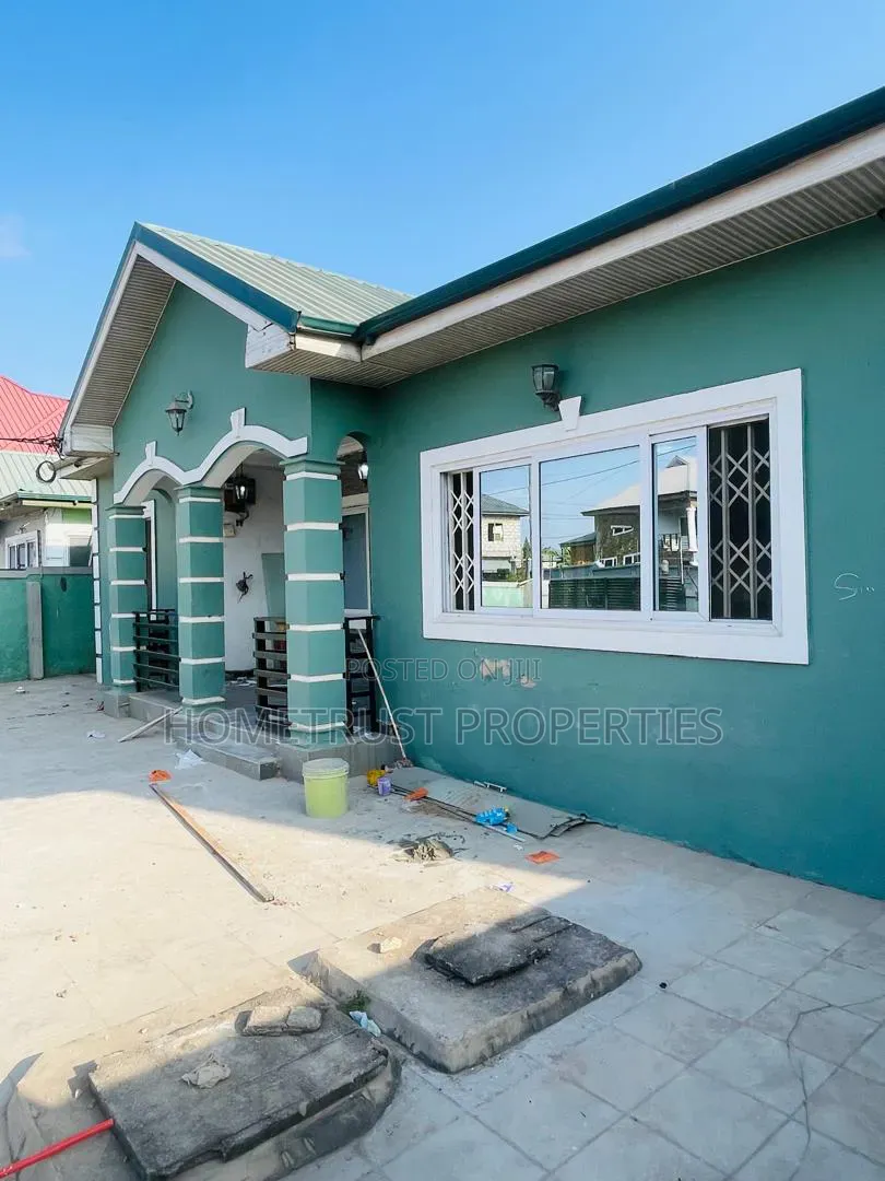 4bdrm House in Kwabenya Franco for rent in Kwabenya
