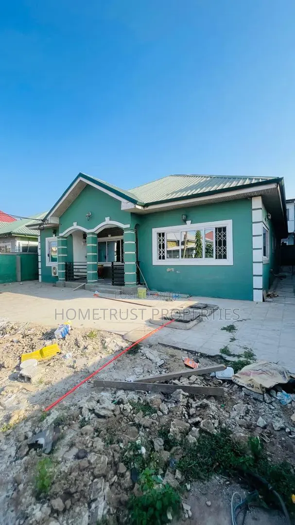4bdrm House in Kwabenya Franco for rent in Kwabenya